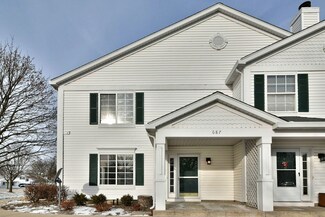 687 Fieldcrest Dr Unit B, South Elgin, IL 60177