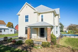 305 E Pearl St Unit Saratoga, Saratoga, IN 47382
