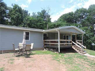 1226 New Stone Ridge Rd, Ripley, WV 25271