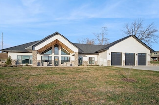 6911 Highway F48 W, Newton, IA 50208