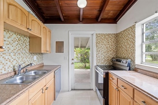1728 NE 179th St, North Miami Beach, FL 33162