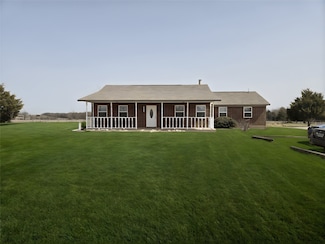 1001 N Atkins Dr, Celeste, TX 75423