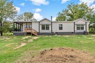 672 S Bryson St, Bogata, TX 75417