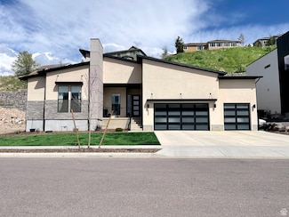 889 S Winter Ln, North Salt Lake, UT 84054