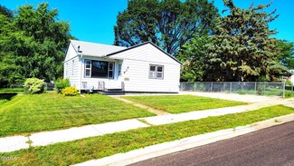 616 N 24th St, Bismarck, ND 58501