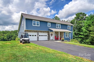 137 Lakeside Dr, Marion, NC 28752