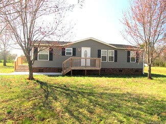 5021 Suncrest Farms Ln, Crouse, NC 28033