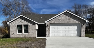206 White St, Italy, TX 76651
