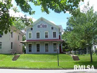 1206 N Perry St, Davenport, IA 52803