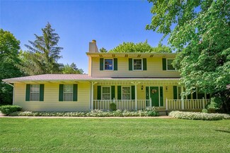 3004 Thornton St NW, North Canton, OH 44720