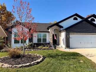 717 Ramblewood Cir, Wentzville, MO 63385