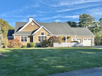 54 Overlook Cir, Plymouth, MA 02360
