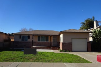 1421 Marshall St, Oceanside, CA 92054