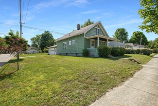 322 N Delia St, Ludington, MI 49431
