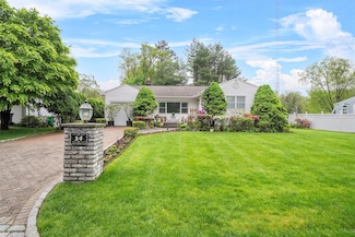 14 Essex Place, Hartsdale, NY 10530