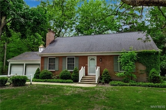 131 Idlewood Dr, Orchard Park, NY 14127