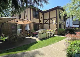 23 Birchwood Rd Unit 23, Coram, NY 11727