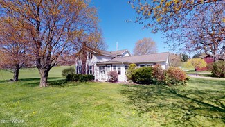 15 Warrior Dr, Canton, PA 17724