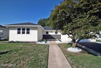 17 Wedgeport Dr, Toms River, NJ 08757