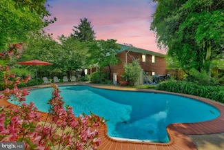 7030 Santa Maria Ct, McLean, VA 22101