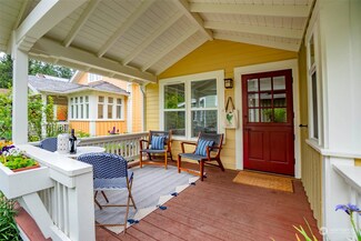 318 N 160th Place, Shoreline, WA 98133