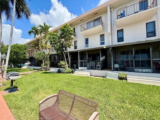 1100 Crystal Lake Dr Unit 107, Deerfield Beach, FL 33064