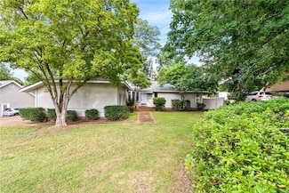 1144 E University Dr, Auburn, AL 36830