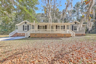 832 Laura Ln, Huger, SC 29450