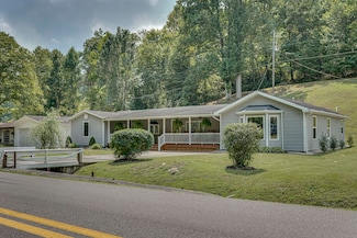 3399 Howell's Mill Rd, Ona, WV 25545