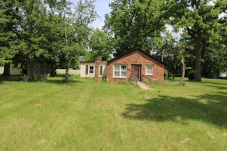 866 Church St, Grass Lake, MI 49240