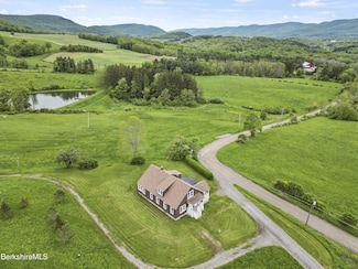 860 Stratton Rd, Williamstown, MA 01267