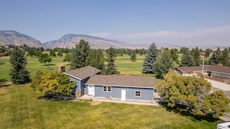 10 Spoon Club, Cody, WY 82414