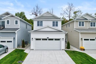 7234 Atwater Springs Dr, Norton Shores, MI 49456