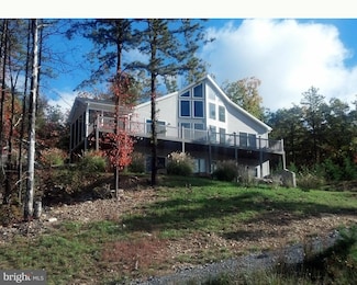 444 Moundbuilder Loop, Hedgesville, WV 25427