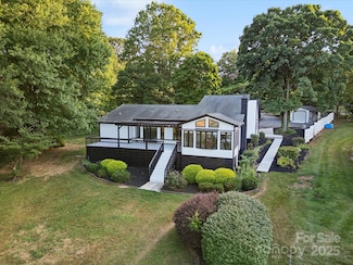 4954 Moonlite Bay Dr, Sherrills Ford, NC 28673