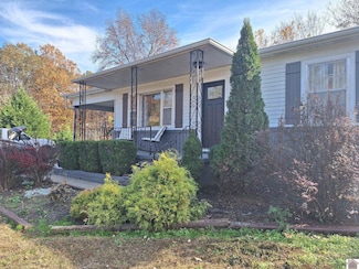 137 Ridge Rd, Grand Rivers, KY 42045