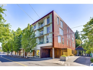 2530 SE 26th Ave Unit 401, Portland, OR 97202