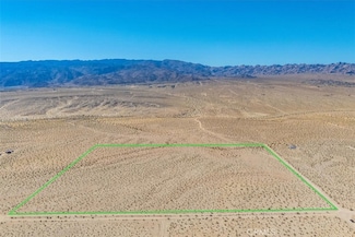 70147 Cove View Rd, Twentynine Palms, CA 92277