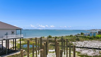 1474 Arkansas St, Navarre, FL 32566