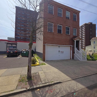 206 N South Carolina Ave, Atlantic City, NJ 08401