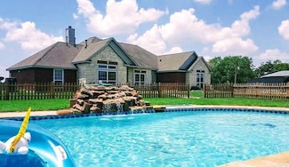 9430 Oberrender Rd, Needville, TX 77461