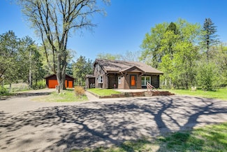 157 Ideal Ave N, Mahtomedi, MN 55115
