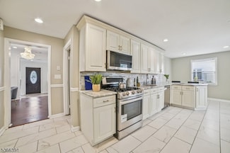 980 Moessner Ave, Union, NJ 07083