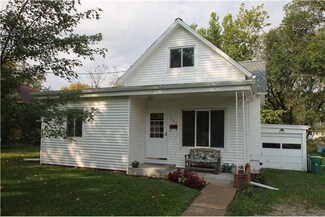 408 S 11th St, Adel, IA 50003