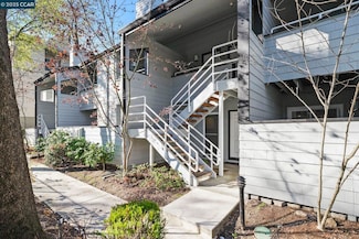 3193 Wayside Plaza Unit 31, Walnut Creek, CA 94597