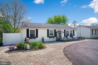 707 Biscayne Dr, Forked River, NJ 08731
