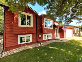 4204 S Sertoma Ave Ave, Sioux Falls, SD 57106