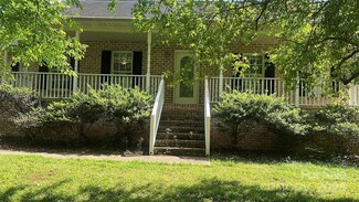 302 6th St SW, Conover, NC 28613