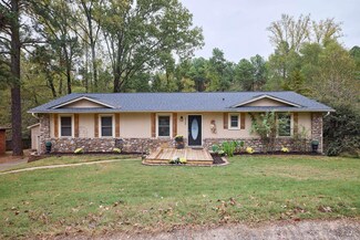 2728 Ranchwood Dr, Benton, AR 72019