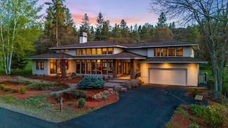 6826 Dunlin Ln, Klamath Falls, OR 97601